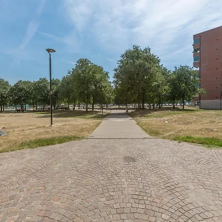Parco Del Velodromo Comfortable Apartment Bologna Exterior photo